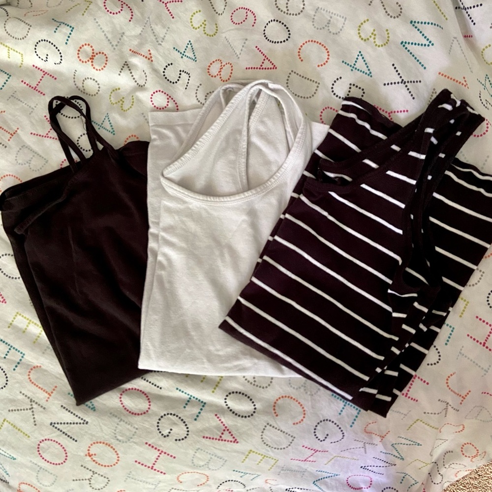 Lot of 3 maternity tanks - S